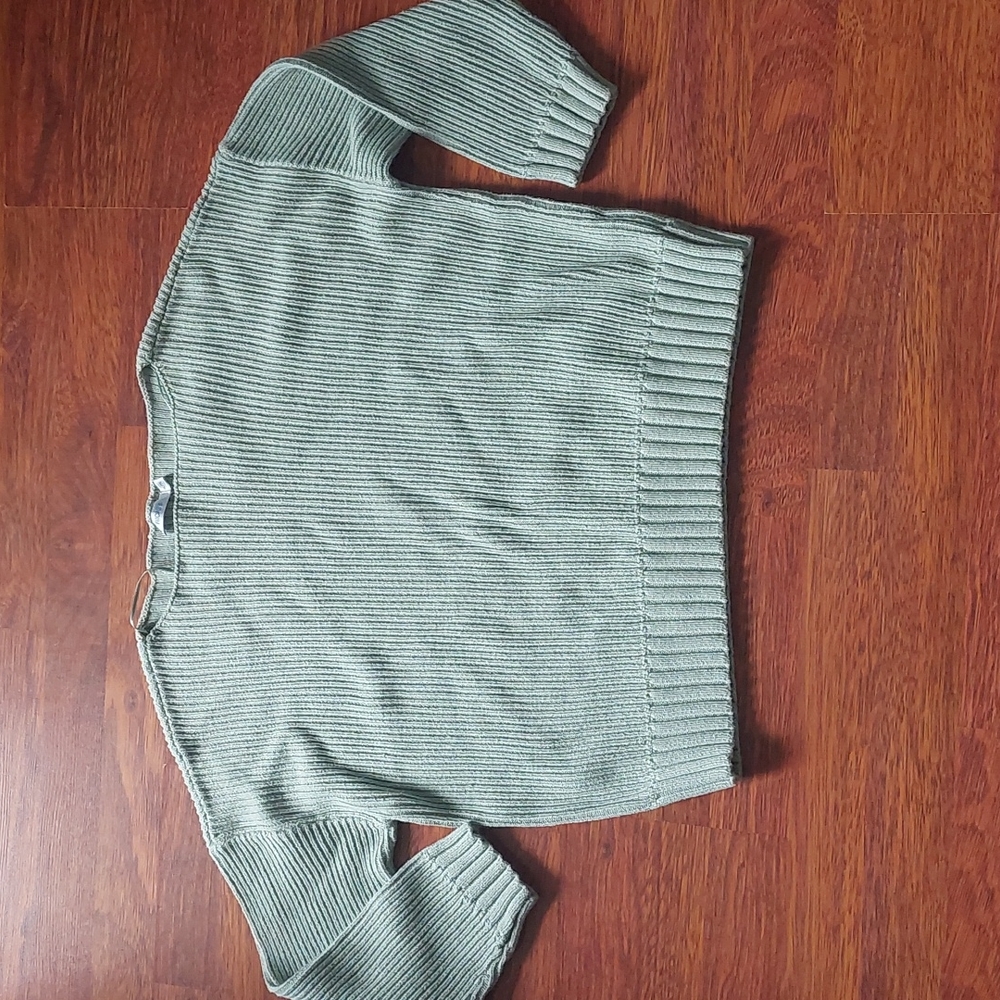 Ricki's sweater